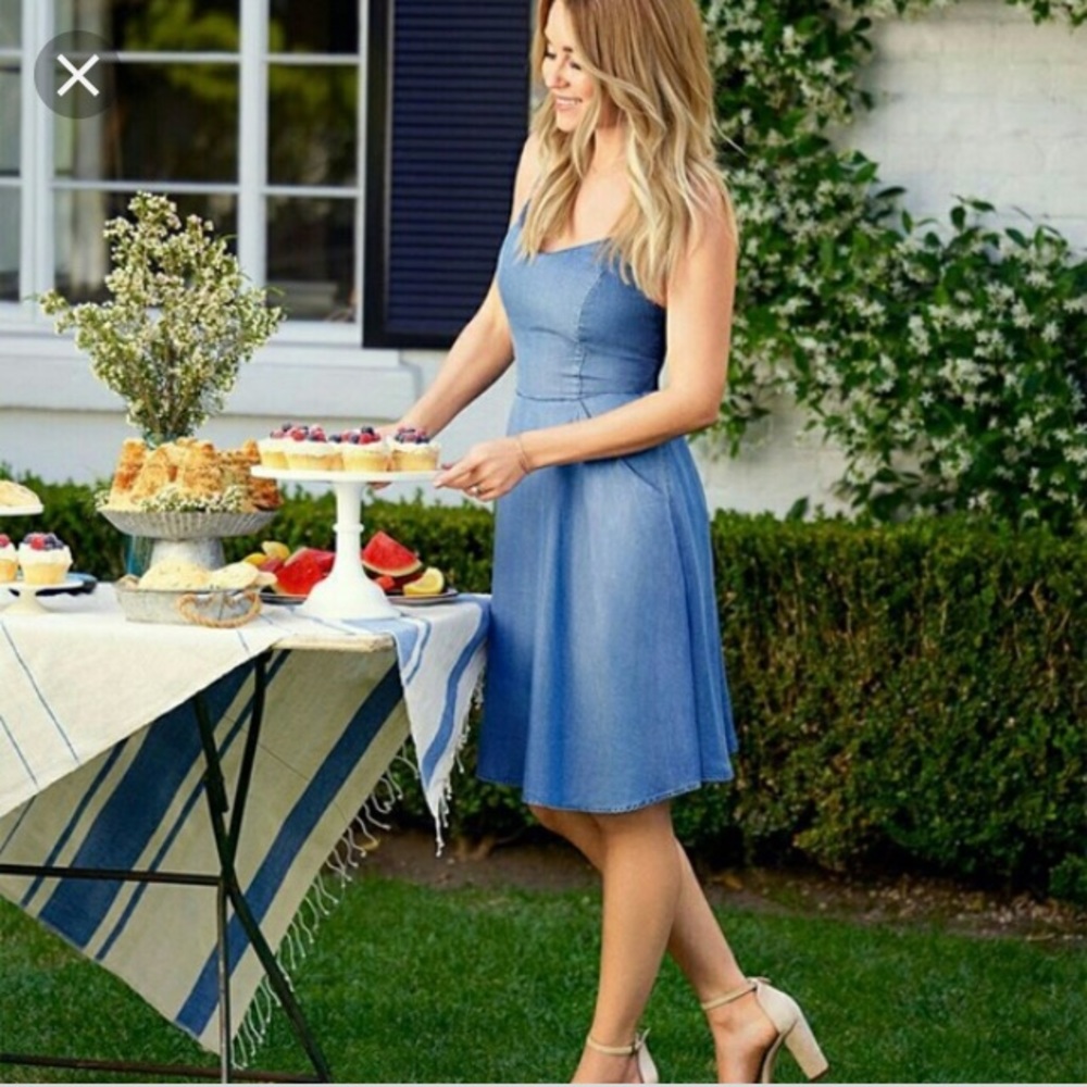 LC Lauren Conrad chambray dress a pockets